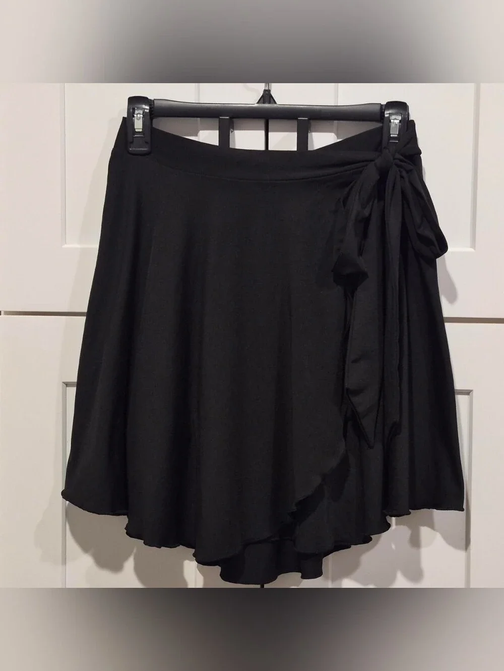 SHEIN Black Tie-Waist Circle Skirt